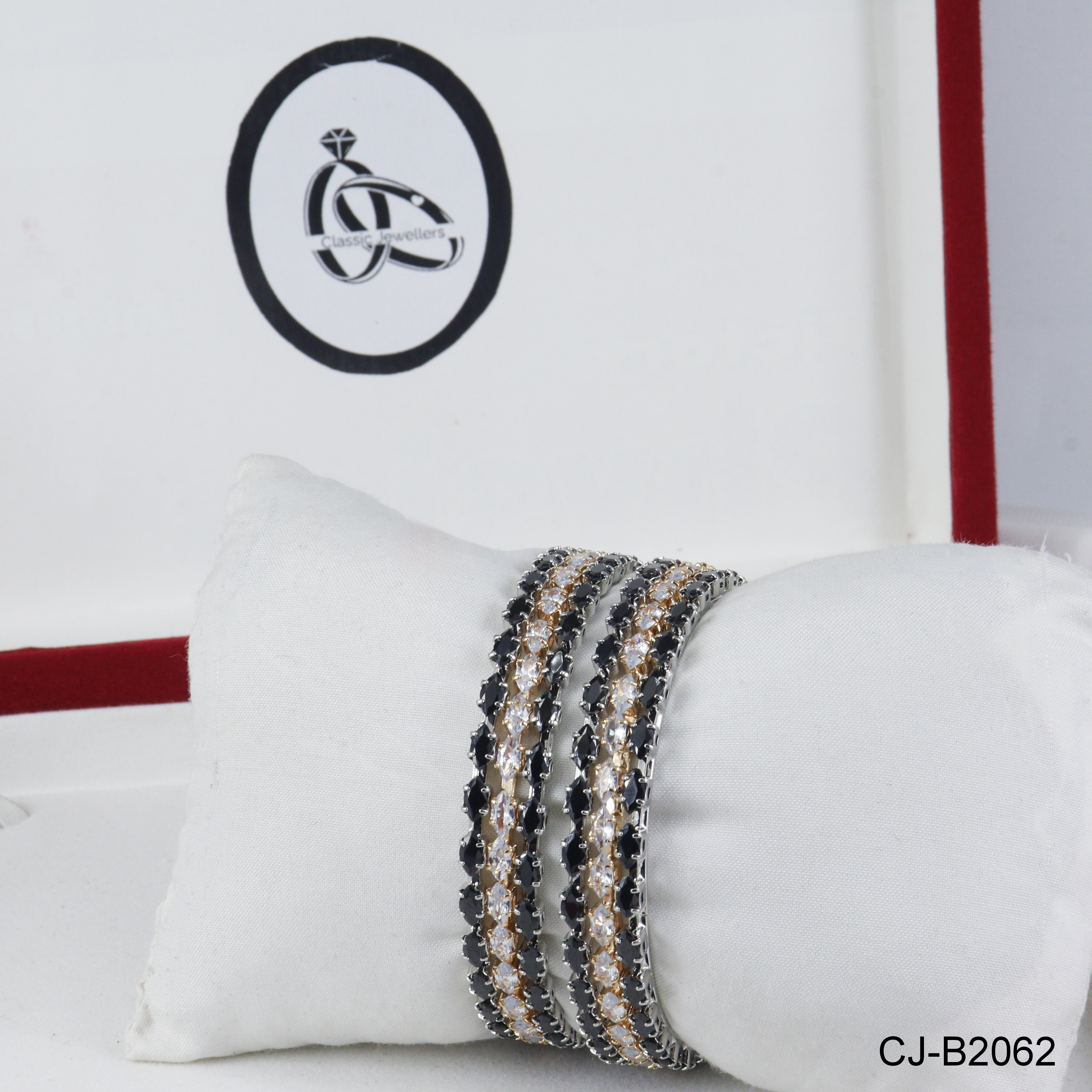 STONE BANGLES CJ-B2062 (BLACK)