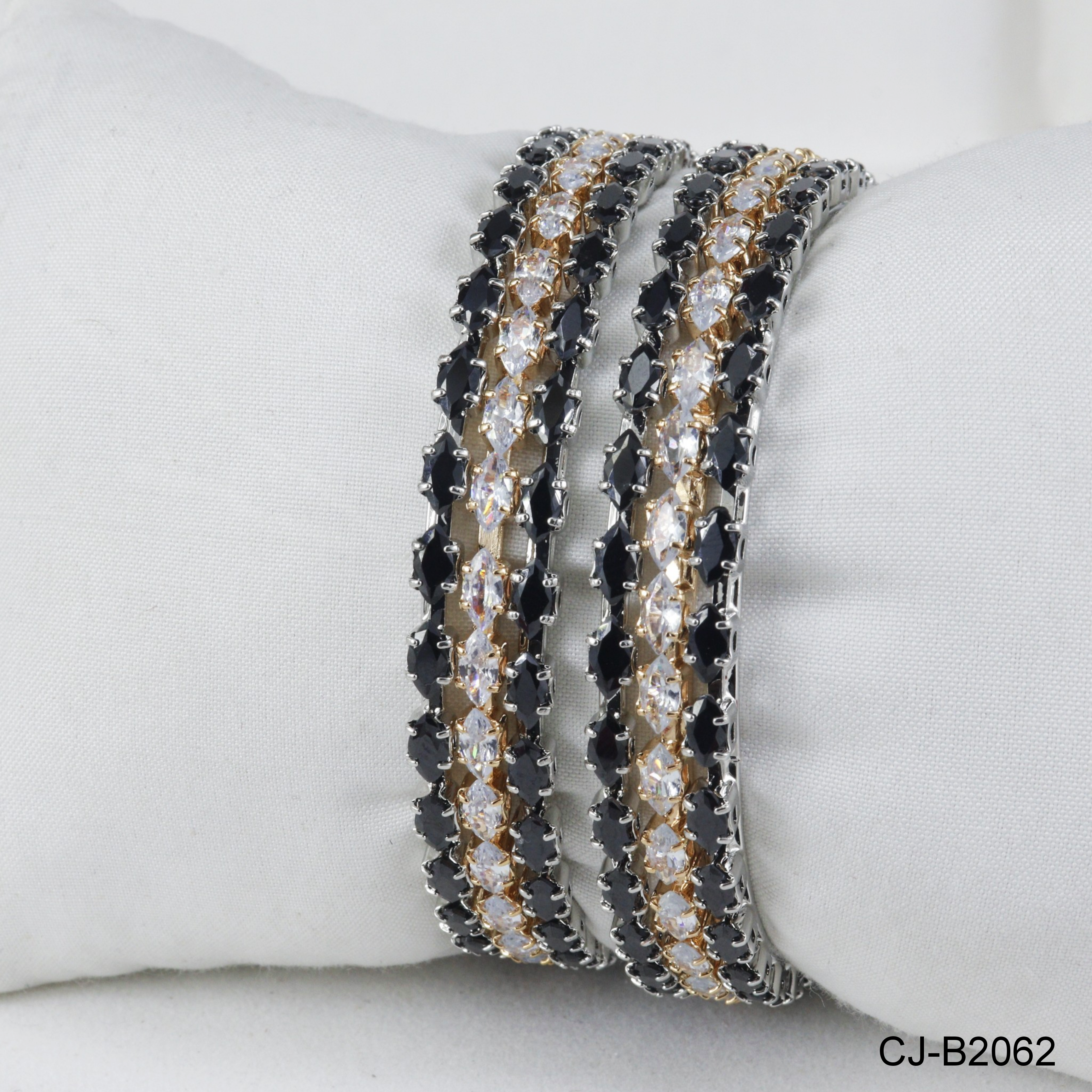 STONE BANGLES CJ-B2062 (BLACK)